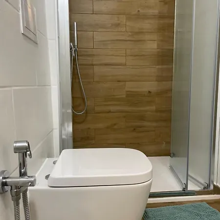 Chalet Como Lake - Nature Retreat, Foot Path Only *